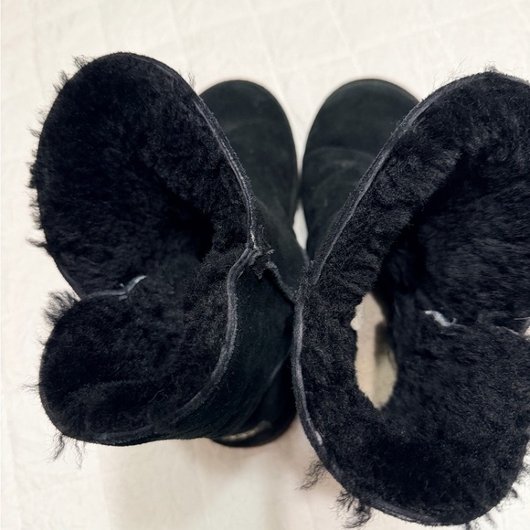 UGG Black Winter Boots - Picture 4 of 5